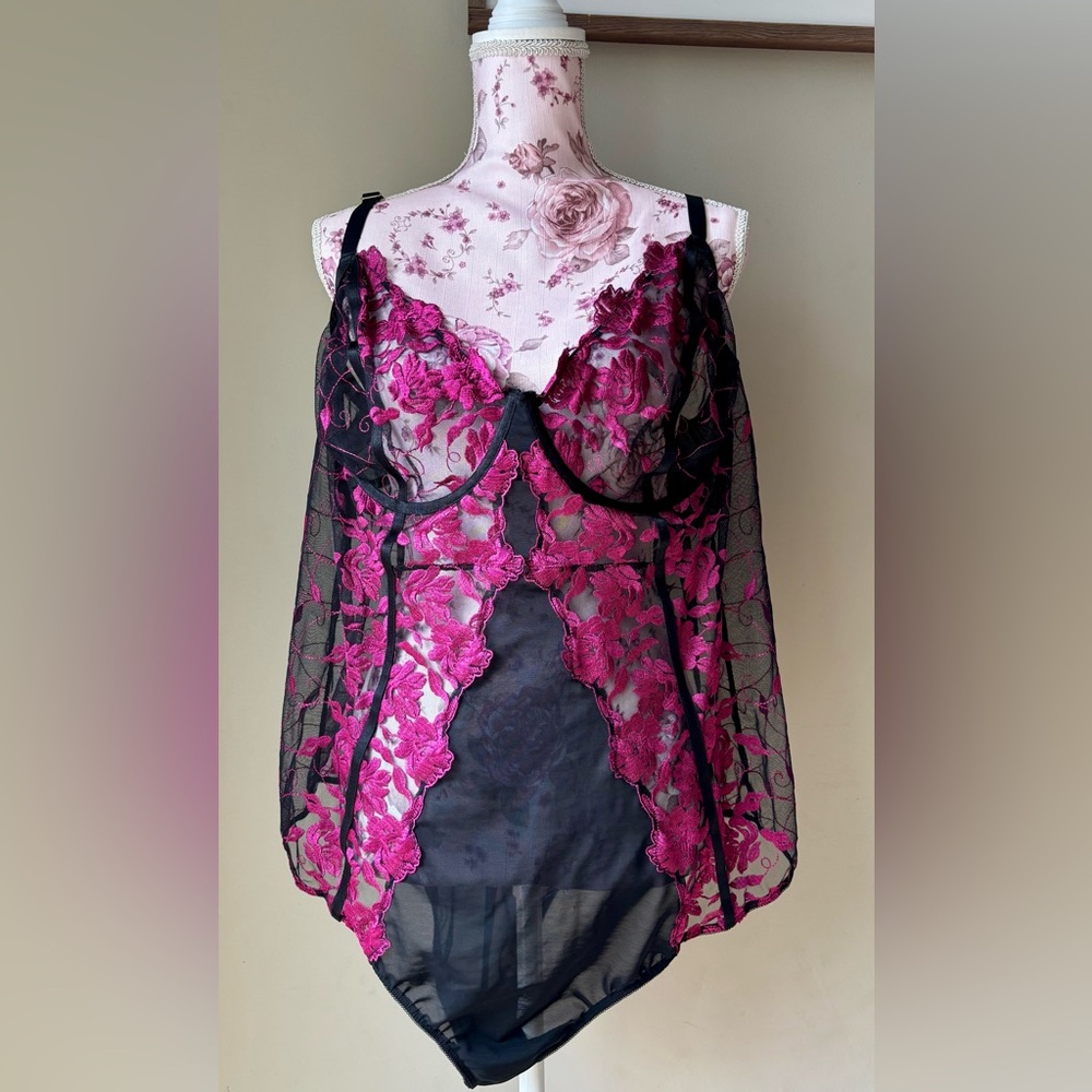 Torrid- Size 4 & New With Tags